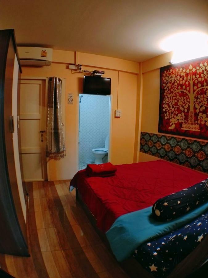 الشقق الفندقية Ban Lat Krachaengفي  Suansin Art Garden المظهر الخارجي الصورة